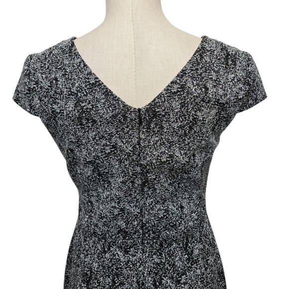 Betsey Johnson Womens Size 6 Metallic Print V-Neck Cap Sleeve Stretch Knit Dress - Picture 11 of 12